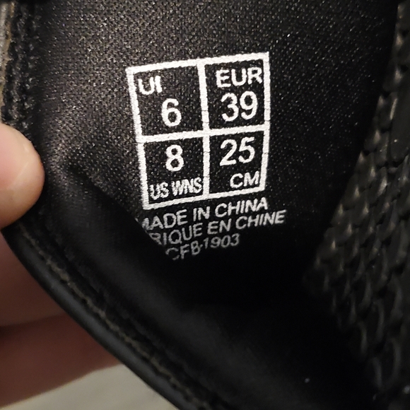 NWOT Puma Cushion Slides Black Rose Gold US 8 Men's 6 - Picture 3 of 6